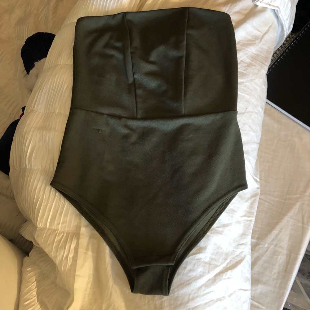 Strapless Bodysuit ✨✨Host Pick✨✨ - Picture 2 of 8